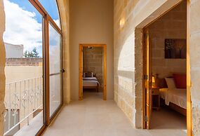 Naduri, Beautiful Gozitan Villa + Pool