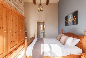 Naduri, Beautiful Gozitan Villa + Pool