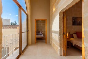 Naduri, Beautiful Gozitan Villa + Pool