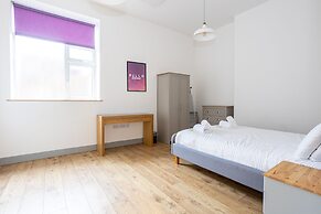 Pillo Rooms Serviced Apartments- Salford