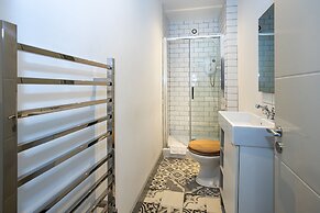 Pillo Rooms Serviced Apartments- Salford