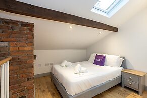 Pillo Rooms Serviced Apartments- Salford