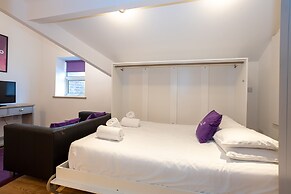Pillo Rooms Serviced Apartments- Salford