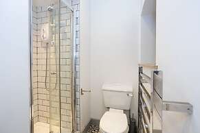 Pillo Rooms Serviced Apartments- Salford