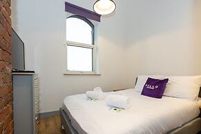 Pillo Rooms Serviced Apartments- Salford