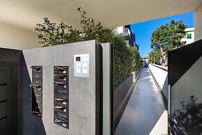 3182 Conteduca Apartment by Barbarhouse