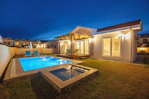 SunTeos Villa Suites