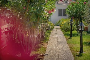 SunTeos Villa Suites