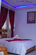 ADESHIE FIE HOTEL