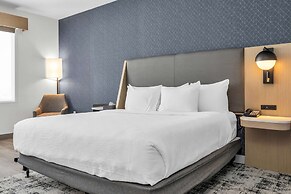 La Quinta Inn & Suites by Wyndham San Jose Airport-Downtown