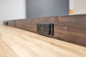 La Quinta Inn & Suites by Wyndham San Jose Airport-Downtown