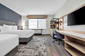 La Quinta Inn & Suites by Wyndham San Jose Airport-Downtown