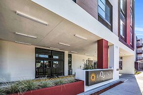 La Quinta Inn & Suites by Wyndham San Jose Airport-Downtown