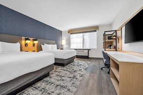 La Quinta Inn & Suites by Wyndham San Jose Airport-Downtown