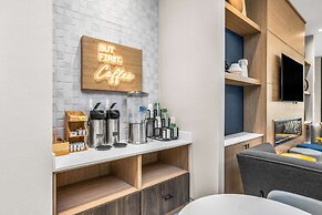 La Quinta Inn & Suites by Wyndham San Jose Airport-Downtown