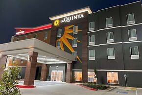 La Quinta Inn & Suites by Wyndham Sulphur