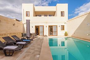 Nadurija, So Nice Gozitan Villa + Pool