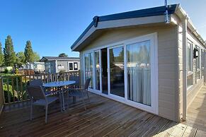 Spacious Stunning Lakeside 3 bed Holiday Home