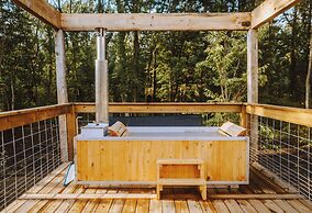 Finger Lakes Treehouse & Spa