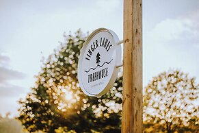 Finger Lakes Treehouse & Spa
