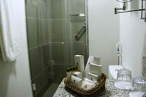 Ferlho Suites Rio Centro