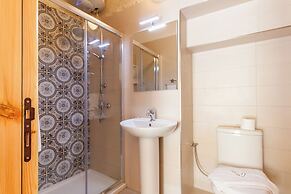 Nadurin, Gozitan Villa 7 Bedr. & 2 Pools