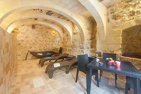 Nadurin, Gozitan Villa 7 Bedr. & 2 Pools