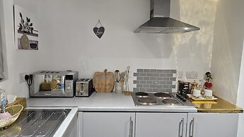 Beautiful En-suite Studio in Leeds -lower Floor