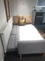 Beautiful En-suite Studio in Leeds -lower Floor