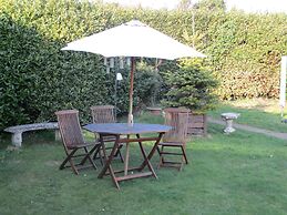 Lovely, Spacious, 3 Bedded, First Floor Apartment