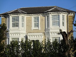 Lovely, Spacious, 3 Bedded, First Floor Apartment