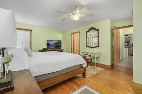 Family Tides - 311 139th Street 4 Bedroom Home by RedAwning