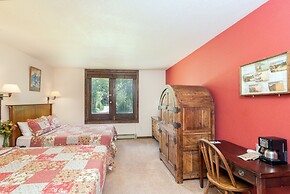 Manitou Lodge 2 Hotel Room by Alpine Lodging Telluride