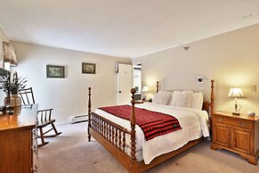 The Birch Ridge: Colonial Maple Room #1 - Queen Suite In Renovated Kil