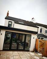 Charming 2-bed Cottage in Formby, Liverpool