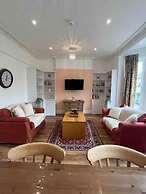 Stunning 4-bed Apartment in Cambridge