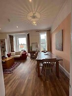 Stunning 4-bed Apartment in Cambridge