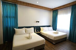 Lighthouse Point Hotel