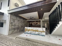 Lighthouse Point Hotel