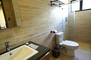 Lighthouse Point Hotel