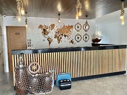 Lighthouse Point Hotel