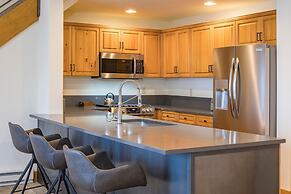 Bear Creek Lodge 410 4 Bedroom Condo by Alpine Lodging Telluride