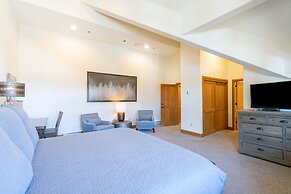 Bear Creek Lodge 410 4 Bedroom Condo by Alpine Lodging Telluride