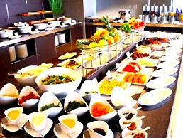 Odysis Suites Osaka Airport Hotel