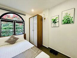 Little Vietnam Hotel - Cat Ba