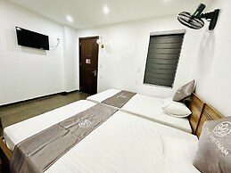 Little Vietnam Hotel - Cat Ba