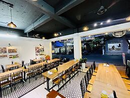 Little Vietnam Hotel - Cat Ba