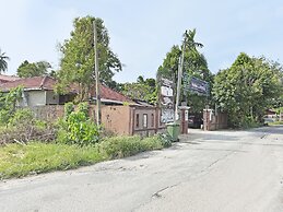 OYO 90740 Paddington Lodge