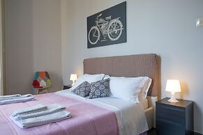 Tra l'Etna e il mare via Oberdan