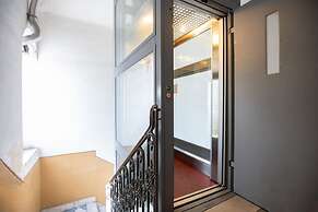 Tra l'Etna e il mare via Oberdan